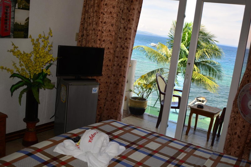 Captngreggs Dive Resort, Puerto Galera, Philippines