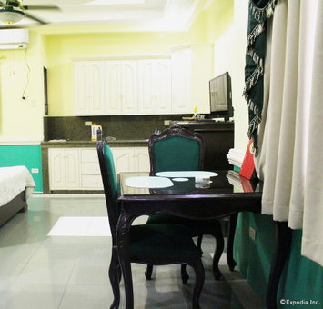 Kokomo's Suites Hotel, Angeles City, Philippines