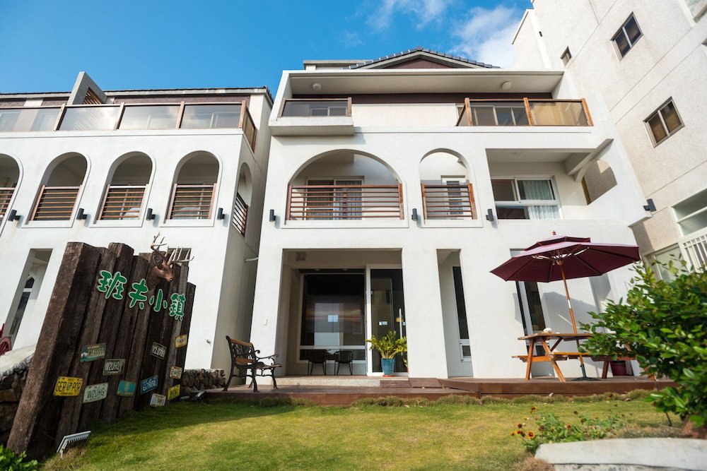 PengHu-Banff B&B, Taiwan