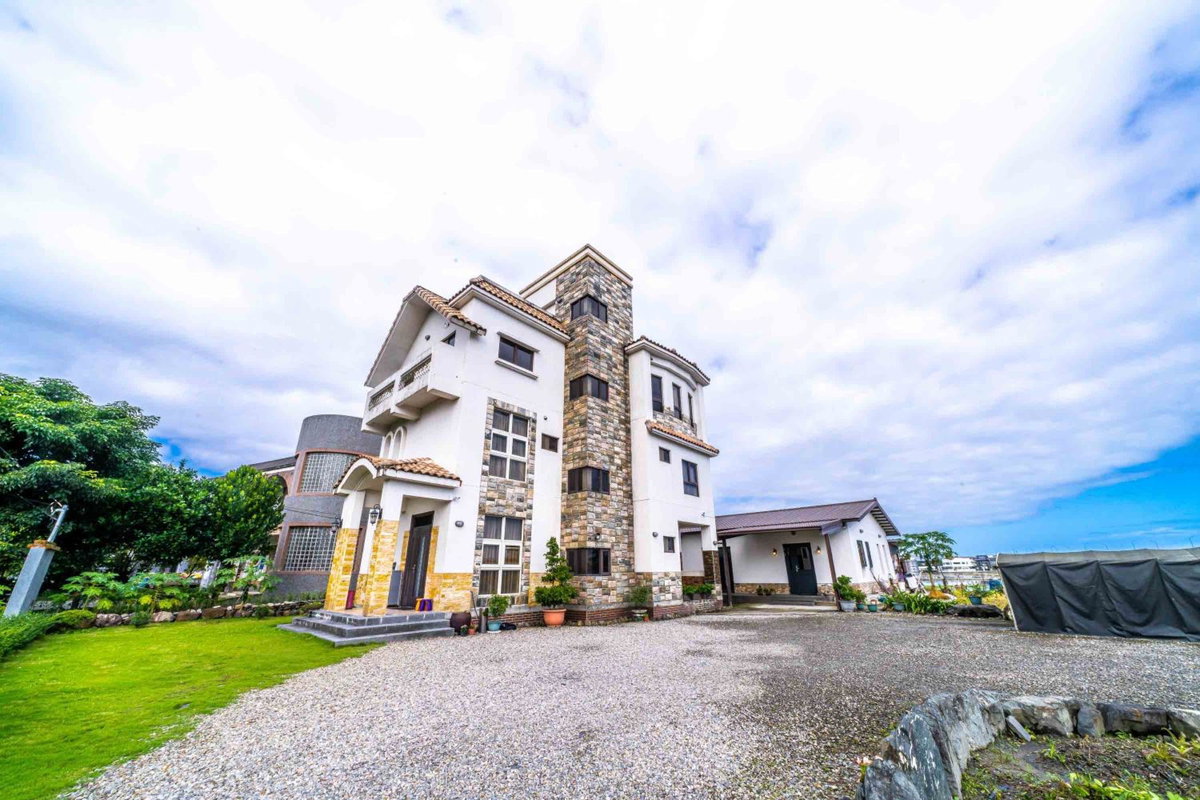 Aurora Castle, Taiwan