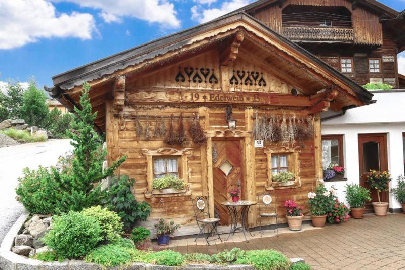 Hotel-Restaurant Edelweiẞ, Berwang, Austria