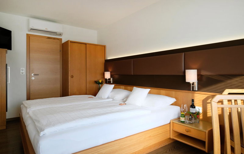 Pension zur Sonne, Illmitz, Austria