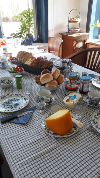 Bed & Breakfast “ Gastvrij onthaal “, Een-West, The Netherlands