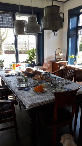 Bed & Breakfast “ Gastvrij onthaal “, Een-West, The Netherlands