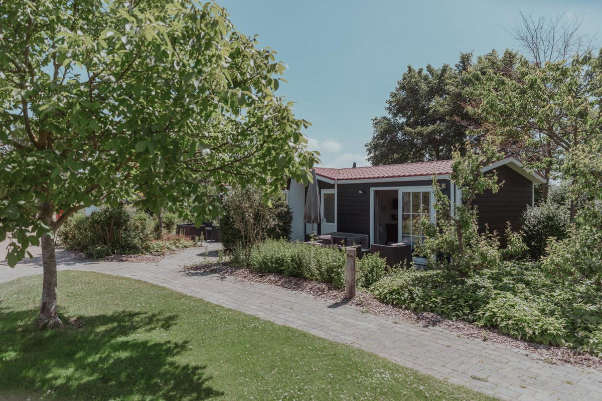 Hotel · Ons Buiten, Oostkapelle