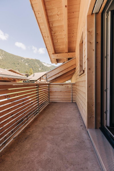 Chuenislodge3 neu&stilvoll, 2Balkone, echtes Bijou mit top-Aussicht, Adelboden, Switzerland