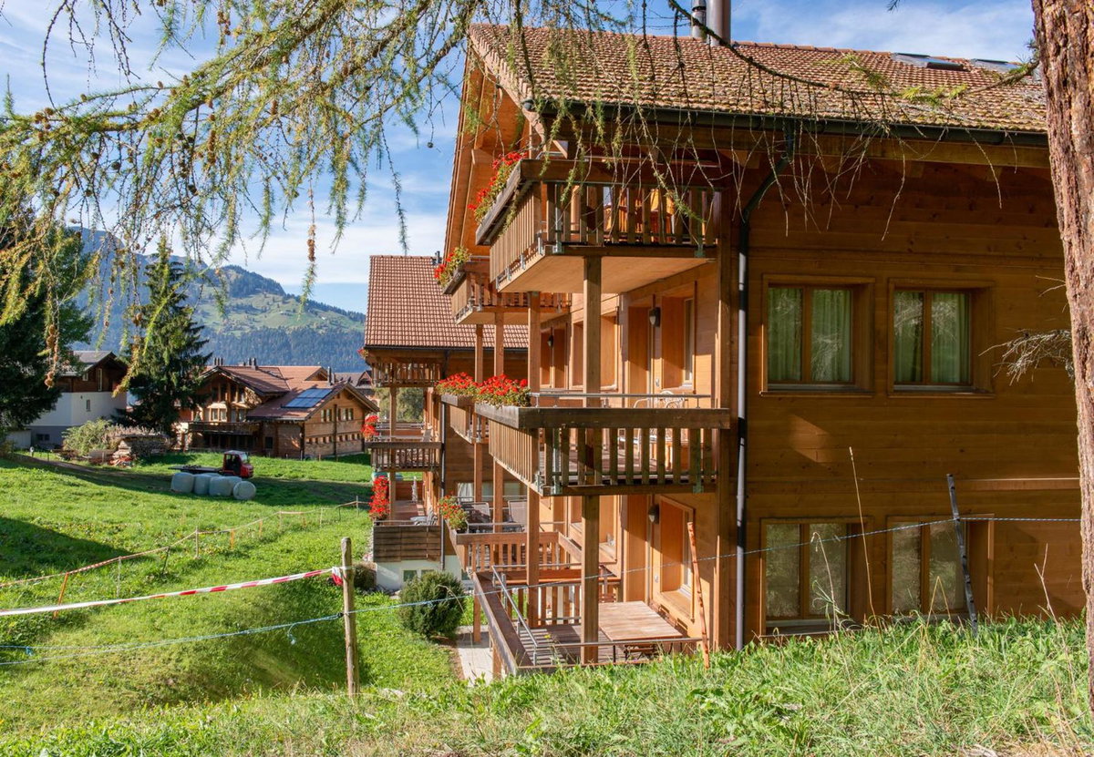 Chalet Luna, Schweiz