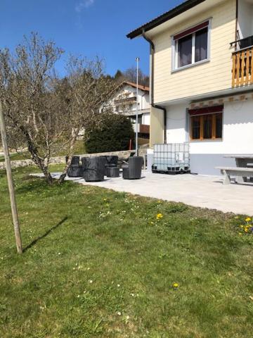 Nid d'abeilles, Tramelan, Switzerland