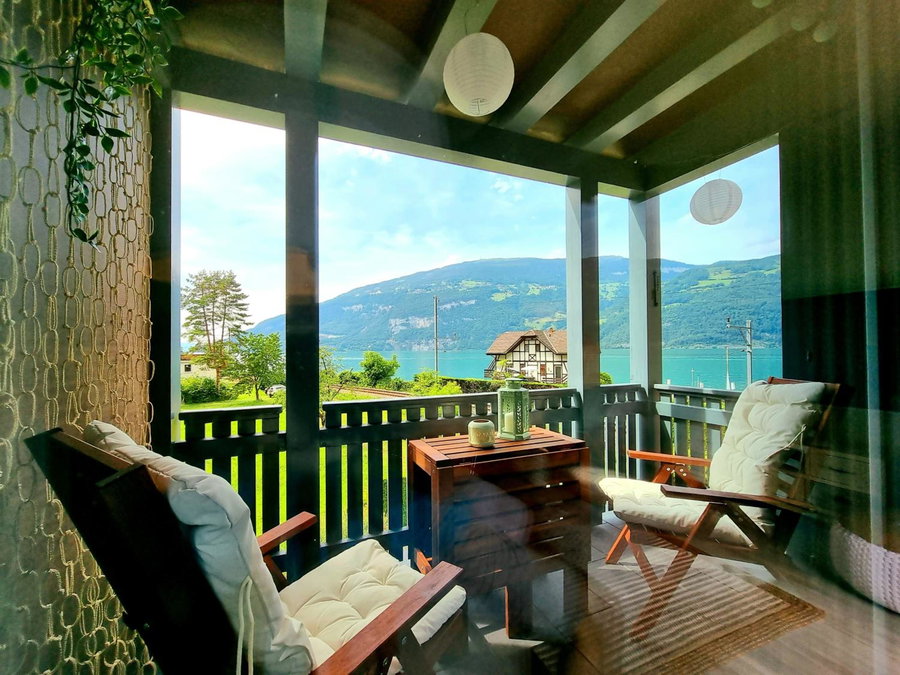 Strandhüsli directly on lake Thun, Därligen, Switzerland