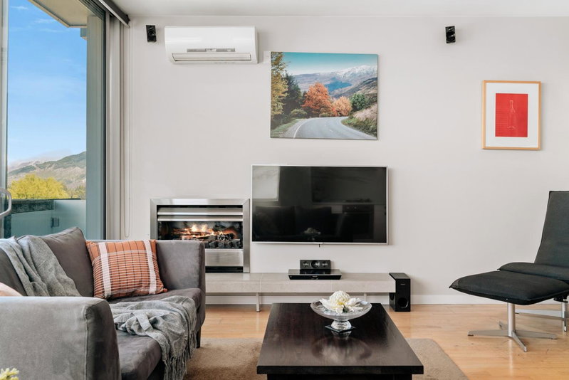 Modern Executive Living in Pounamu, Queenstown, New Zealand