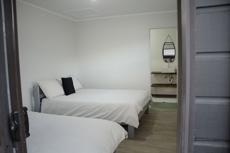Hugo & Carter's Backpackers & Motel, Tauranga, New Zealand