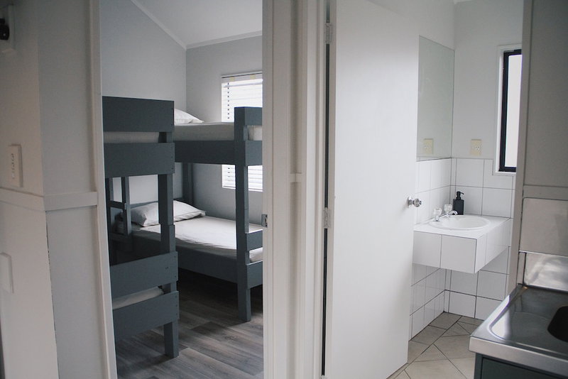 Hugo & Carter's Backpackers & Motel, Tauranga, New Zealand