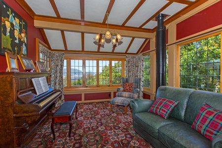 Woodroyd Estate holiday sanctuary, Lower Hutt, New Zealand