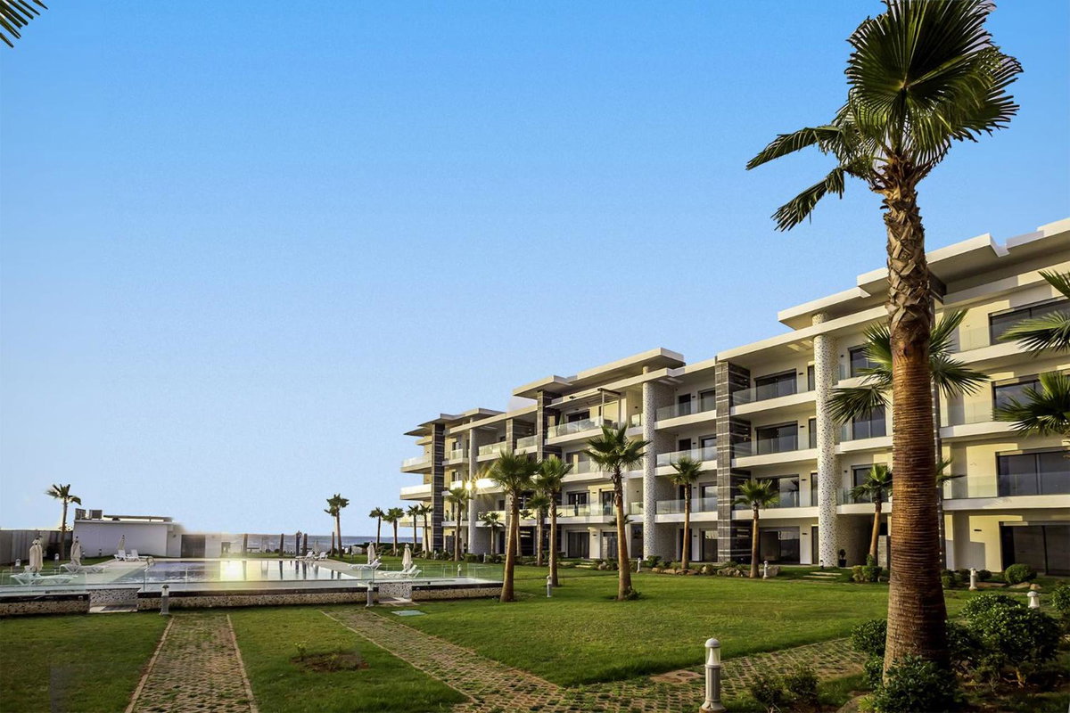 Hotel · Appartement de luxe en bord de mer avec piscine, Mansouria
