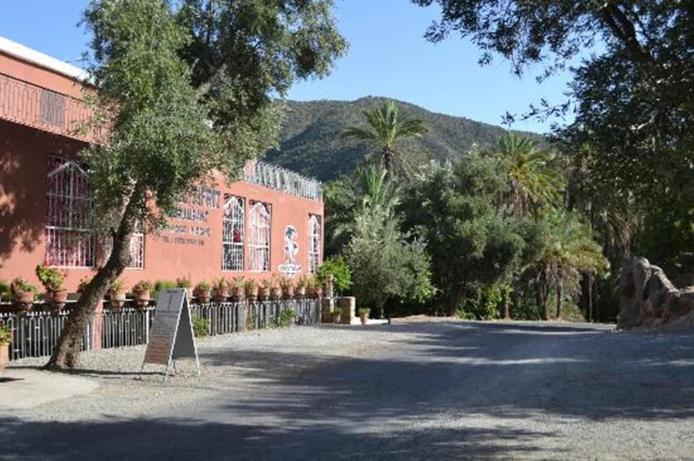 Hotel · Hôtel Restaurant Tifrit, Aqesri