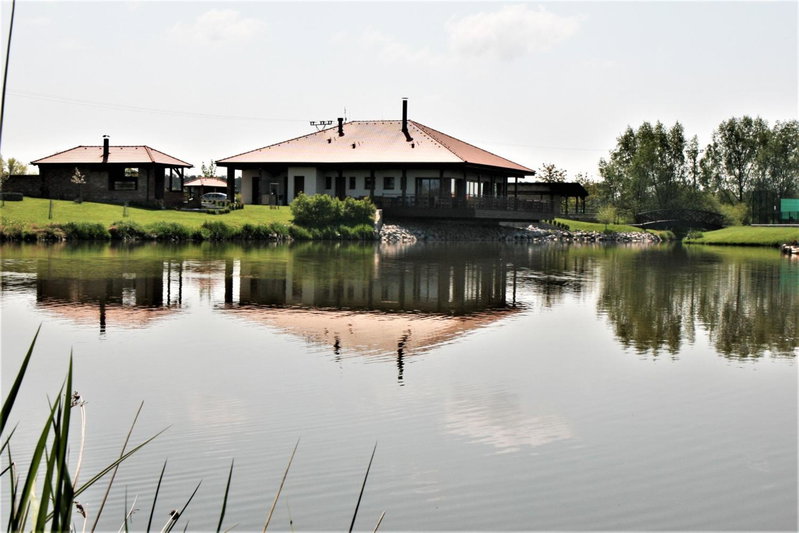 Restaurace&Rooms Na Jitrách, Semice, Czechia