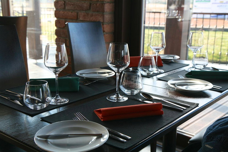 Restaurace&Rooms Na Jitrách, Semice, Czechia