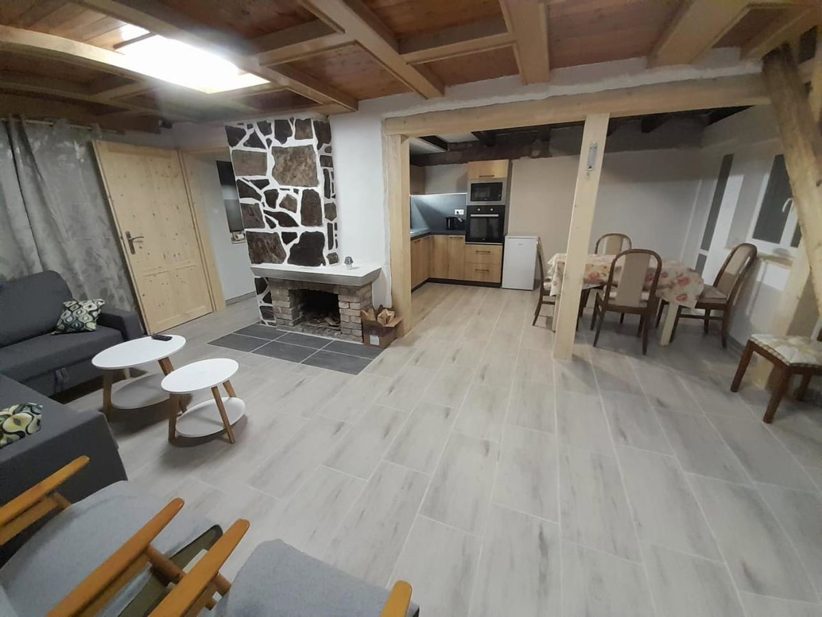 Hotel · Chaloupka na vršku, Loučná Pod Klínovcem