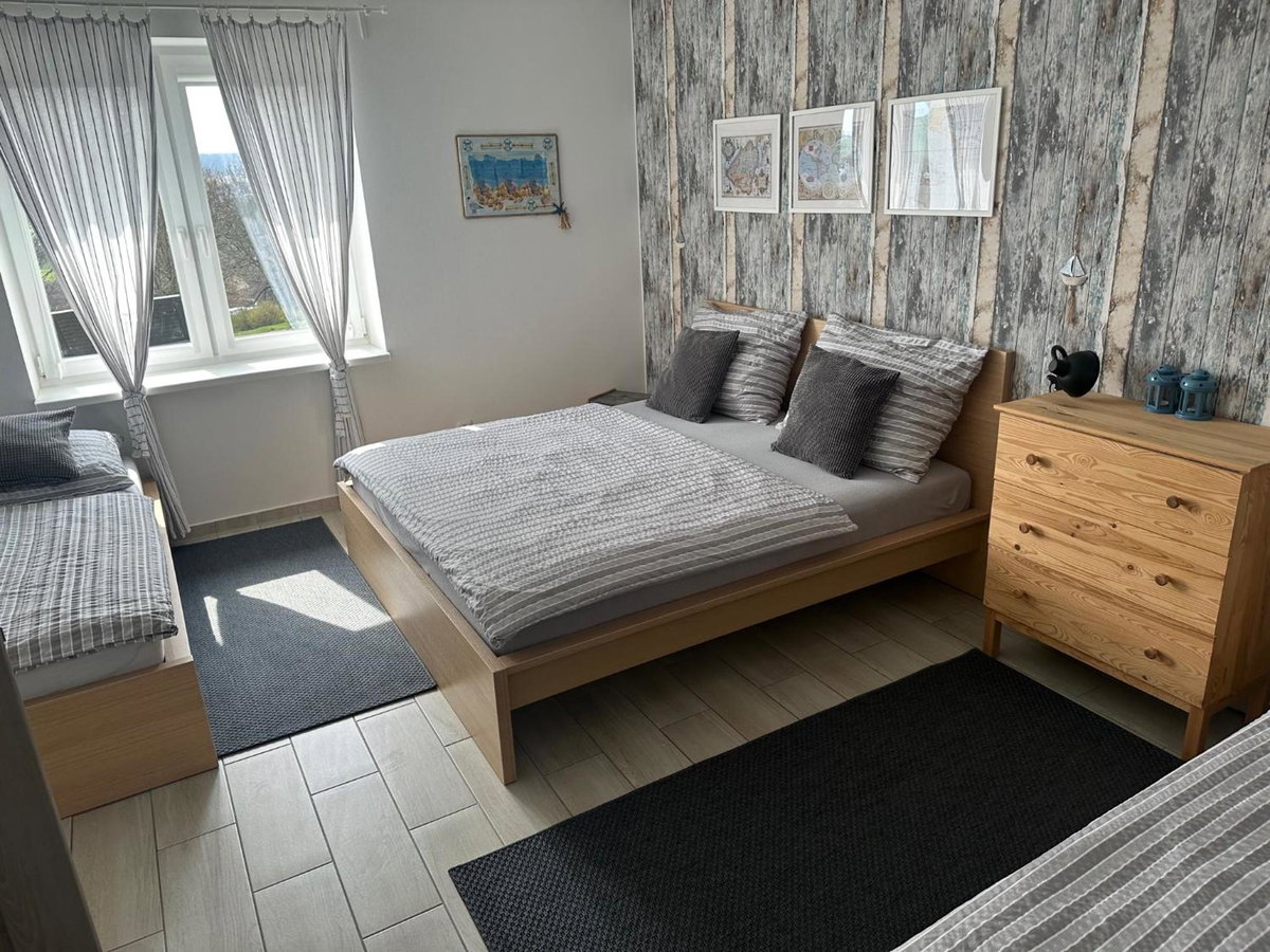 Hotel · Apartmán, Nezdenice