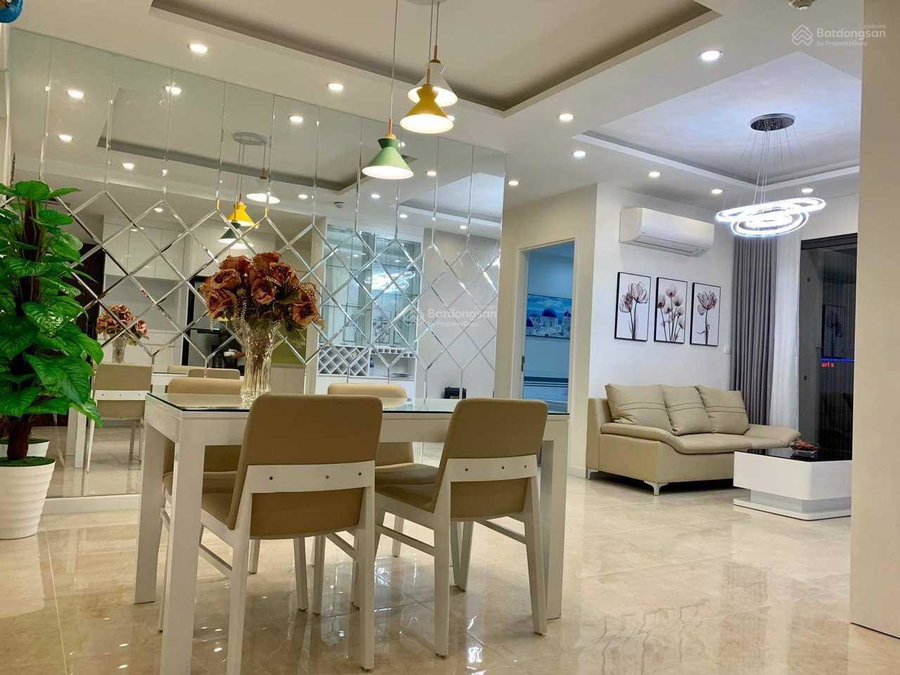 Apartment for rent in Hanoi, Vietnam · Vinhomes D'Capitale · 2 rooms, 2 baths