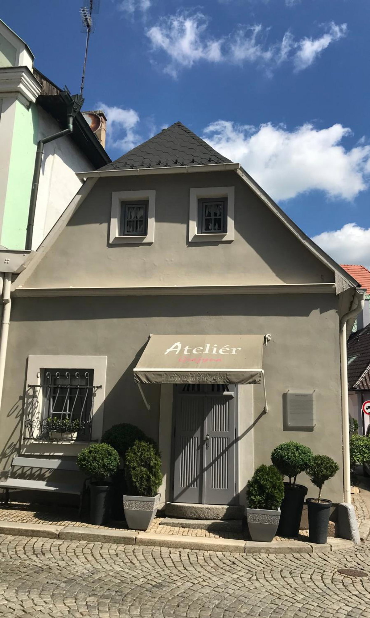 Apartmán No 244, Czechia