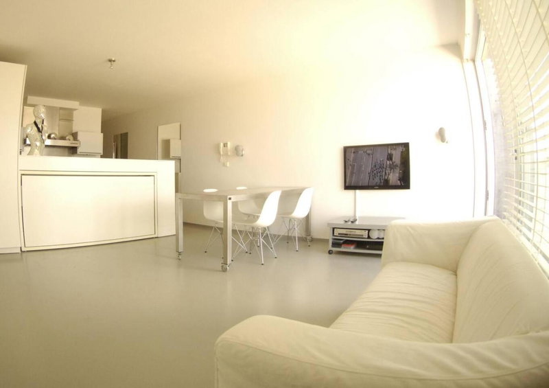 Beautiful Top Floor Seaview Studio Apartment B'berge-Bruges, Blankenberge, Belgium