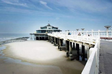 Beautiful Top Floor Seaview Studio Apartment B'berge-Bruges, Blankenberge, Belgium