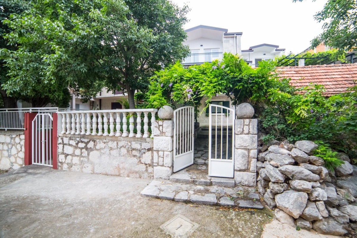 Hotel · Apartments Stinice, Gradac