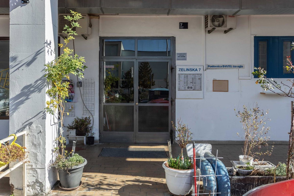 Modern Apartment near Faculty of El Engineering, Croatie