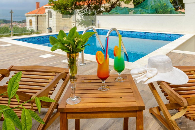 Tandem Apartments with Swimming pool, Cavtat, Croatia