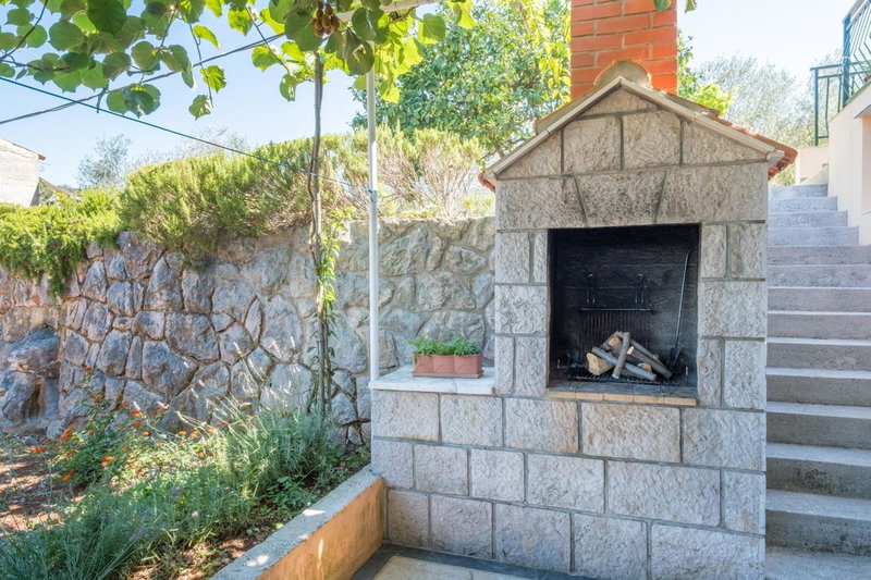 Apartments Saulan, Molunat, Croatia