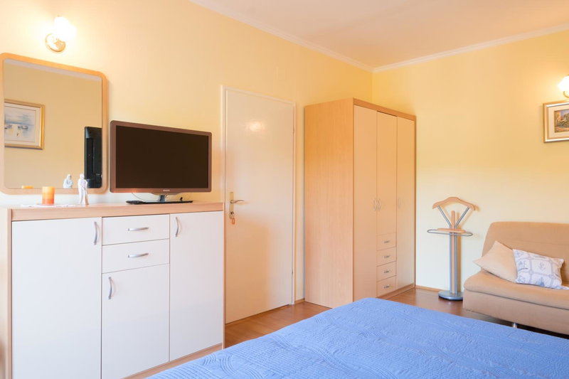 Apartments Saulan, Molunat, Croatia