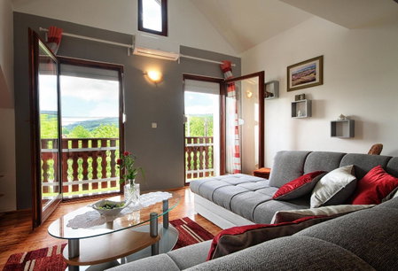 Apartment Medeni, Rakovica, Croatia