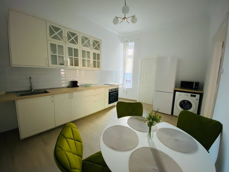 Suite № 7, Braşov, Romania