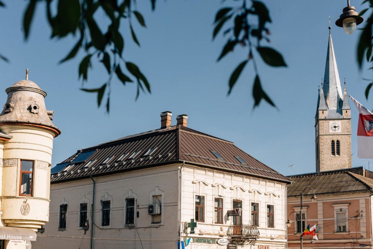 Principia Apartments, Romania