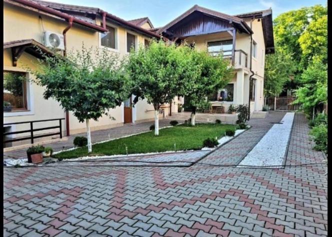 La Cassa, Romania