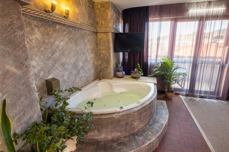 Хотел Том и Нези Класик, Velingrad, Bulgaria