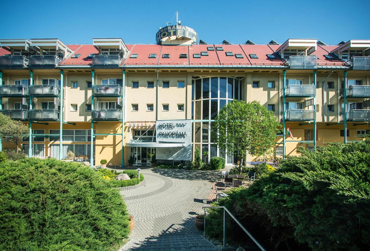 Hotel Panoráma, Hungary