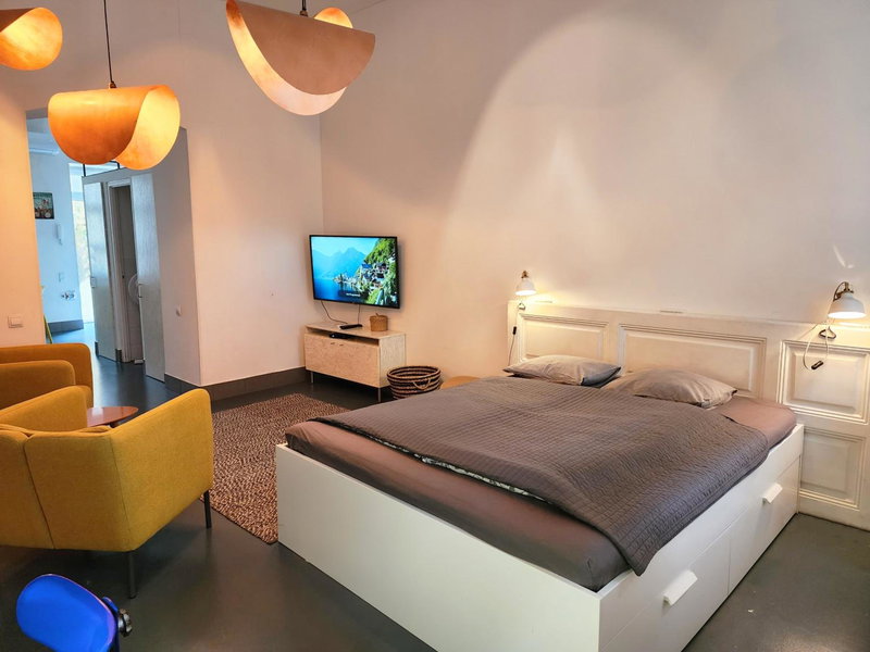 Stylish holiday Art apartment - wifi & great location, Budapest, Hungary
