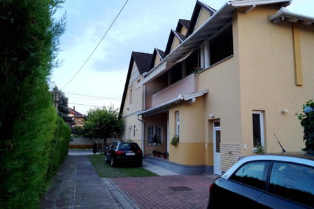 Panzió STATUS, Hajdúszoboszló, Hungary
