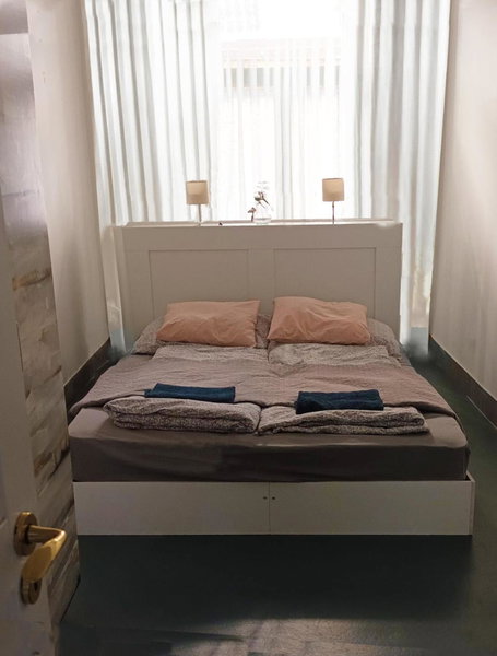 Modern stylish 2 bedroom holiday apartment, Budapest, Hungary