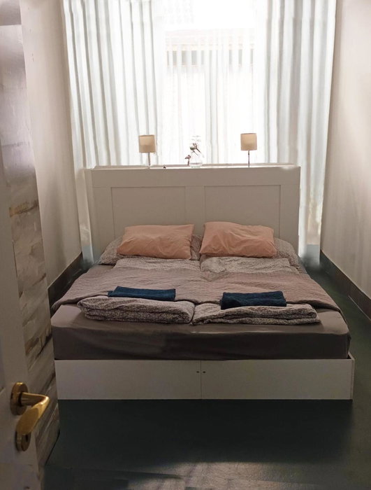 Modern stylish 2 bedroom holiday apartment, Budapest, Hungary