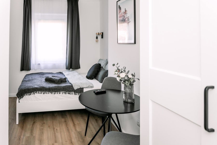 B15 - Wood&Black Apartman, Győr, Hungary