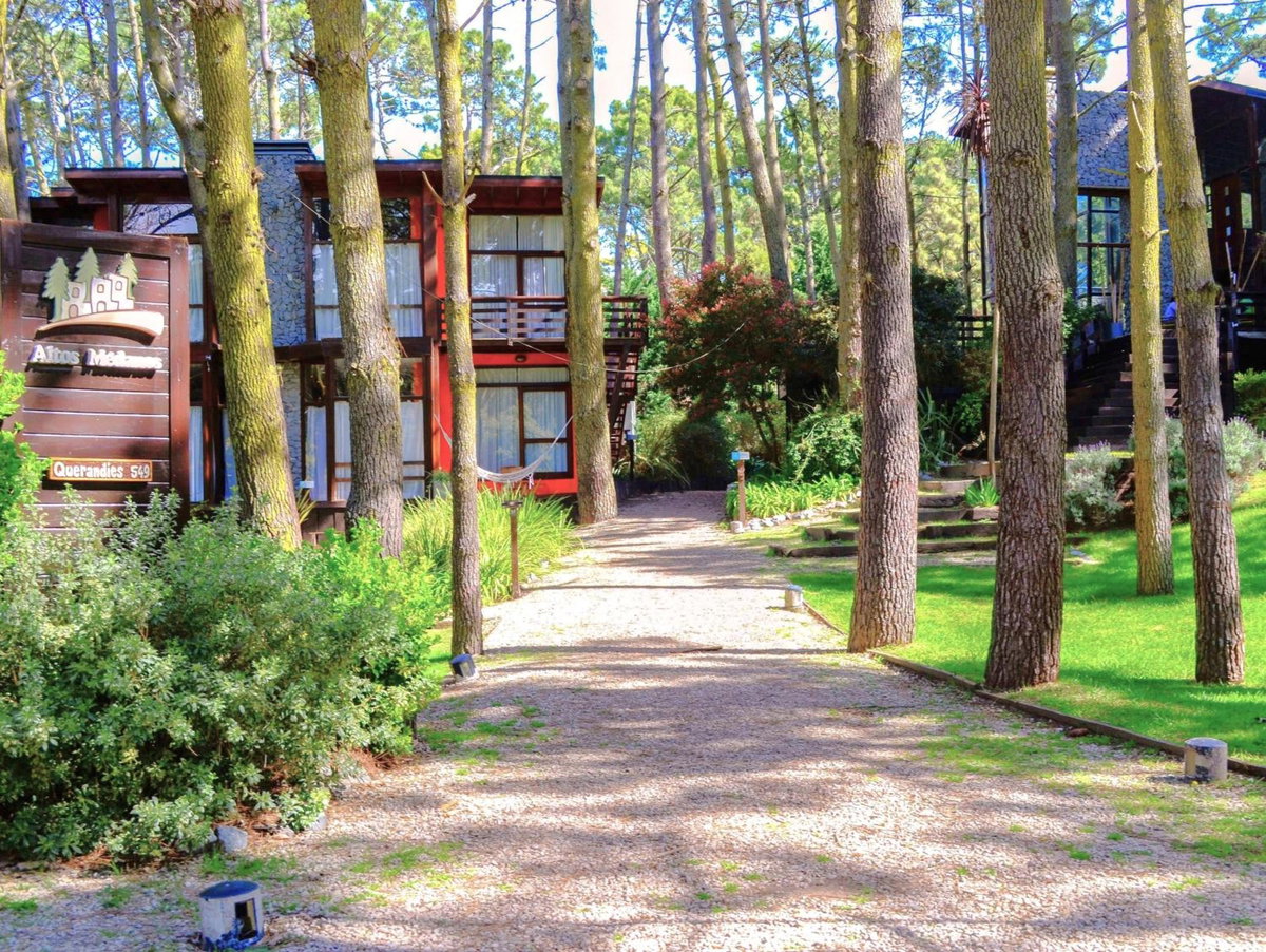 Hotel · Altos Medanos Cabañas & Club de Bosque, Mar De Las Pampas