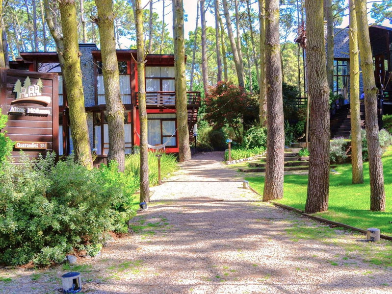 Altos Medanos Cabañas & Club de Bosque, Mar de las Pampas, Argentina