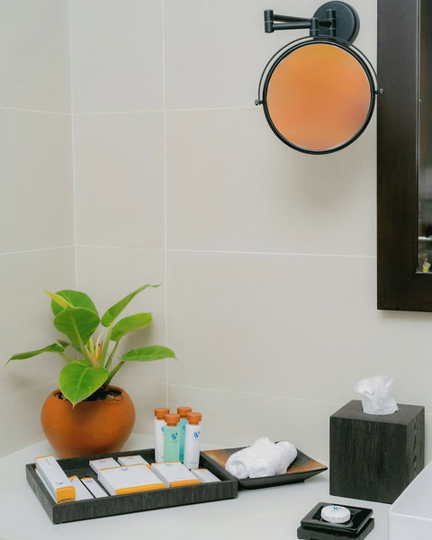 Waters Edge Hotel, Battaramulla, Sri Lanka