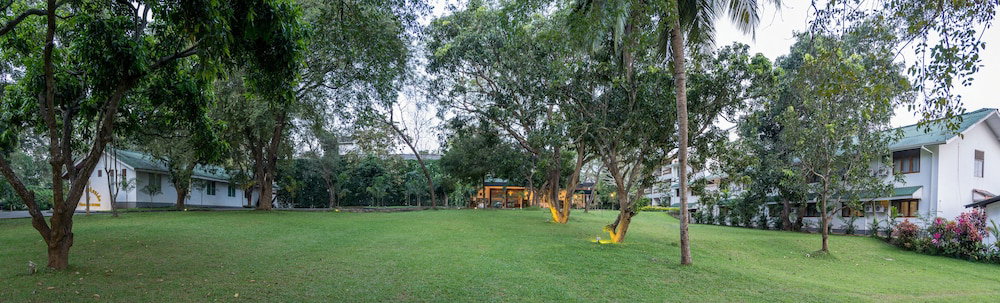 The Lakeside Hotel at Nuwarawewa, Sri Lanka