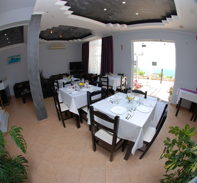 Villa Doka, Sarandë, Albania