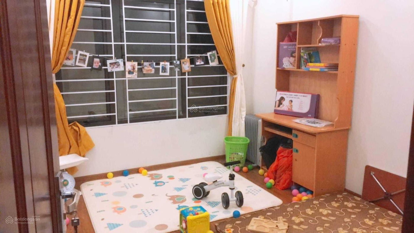 House for rent in Hanoi, Vietnam · Tay Ho District · 1 room, 1 bath