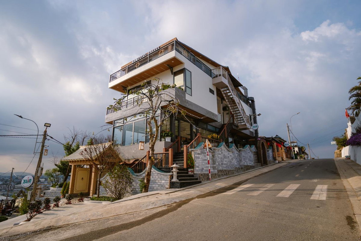 Xuân Home, Vietnam